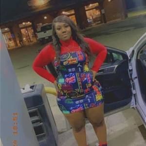 Meet your Posher, Akia